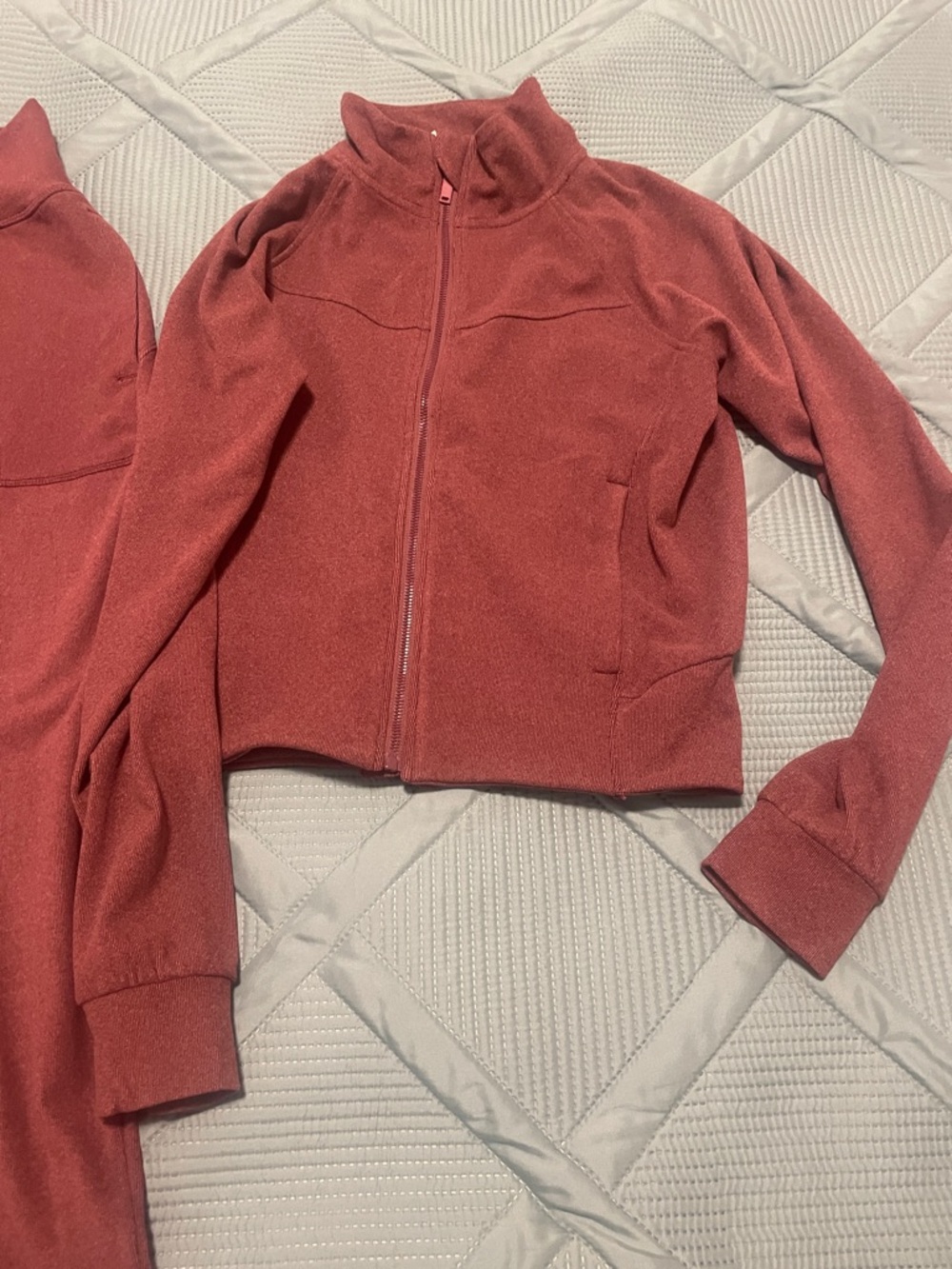 Cropped Zip-Up Jacket and jogger set Plum